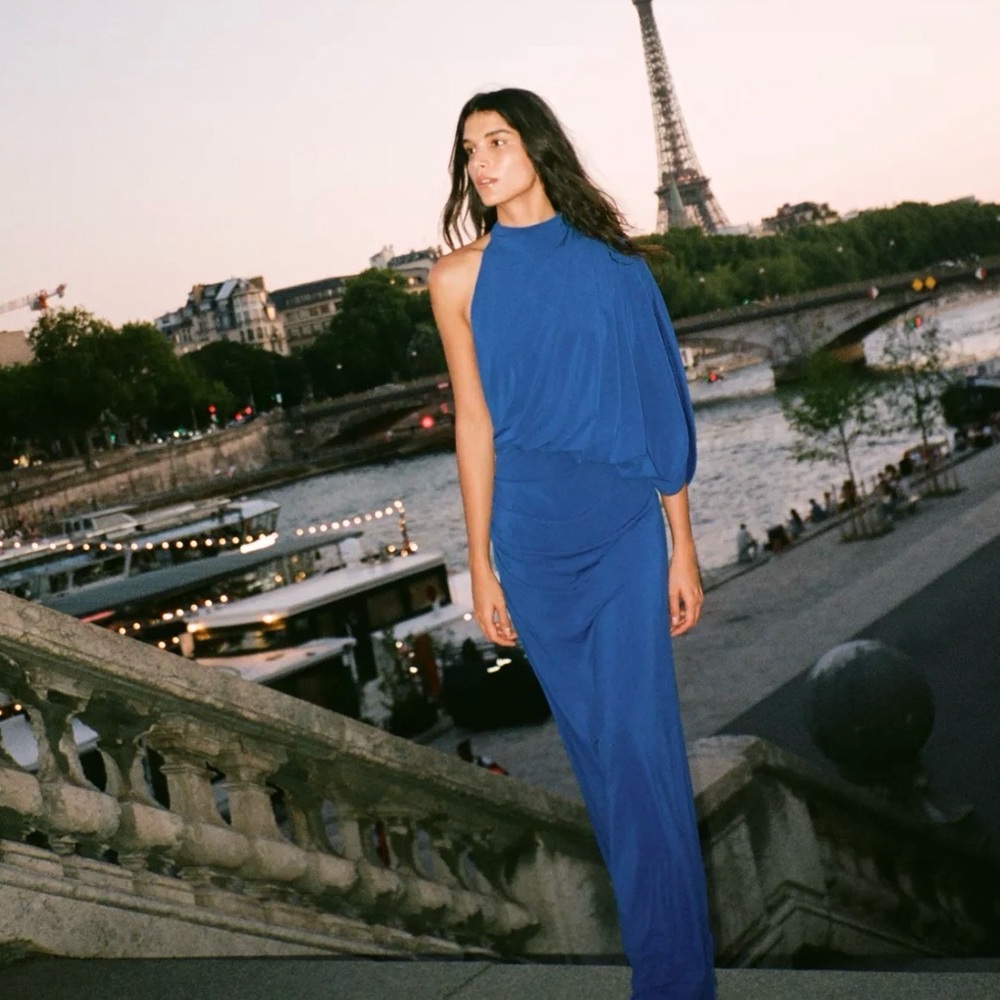 ZARA DRAPED CAPE DRESS
CORNFLOWER BLUE Blue One-Shoulder Dress